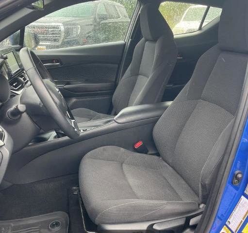 Used 2018 Toyota C-HR XLE FWD image 5