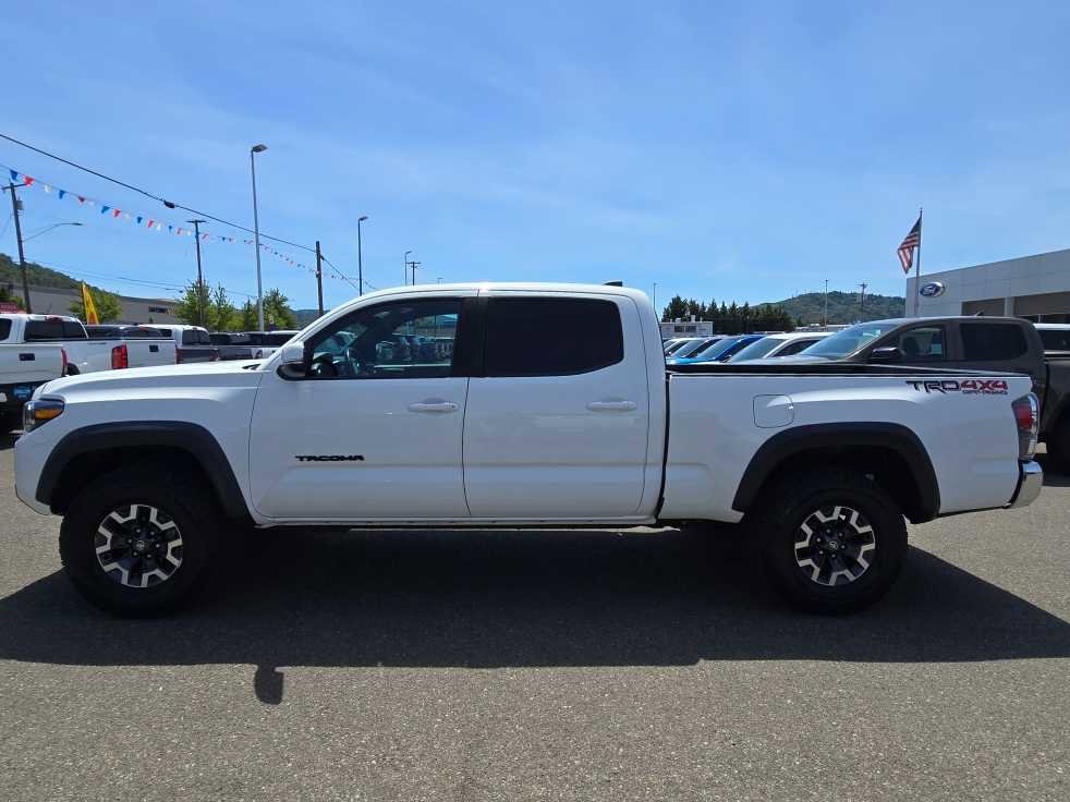 Used 2023 Toyota Tacoma TRD Off-Road AWD/4WD image 2