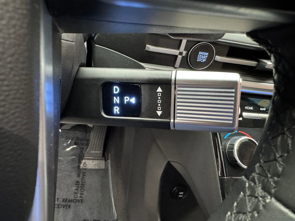 Used 2024 Hyundai Santa Fe Limited image 19