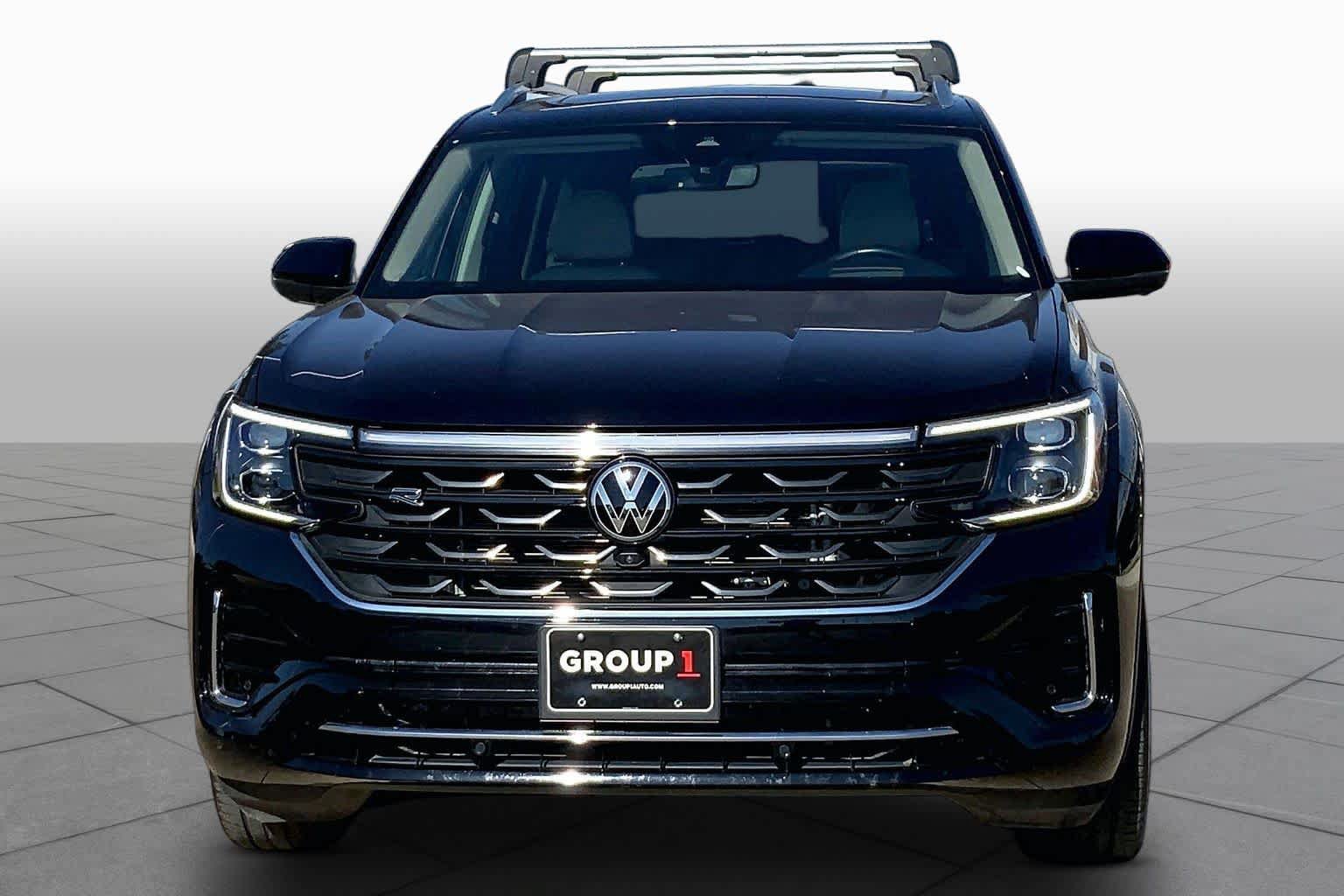 Used 2025 Volkswagen Atlas SEL Premium R-Line AWD/4WD image 4