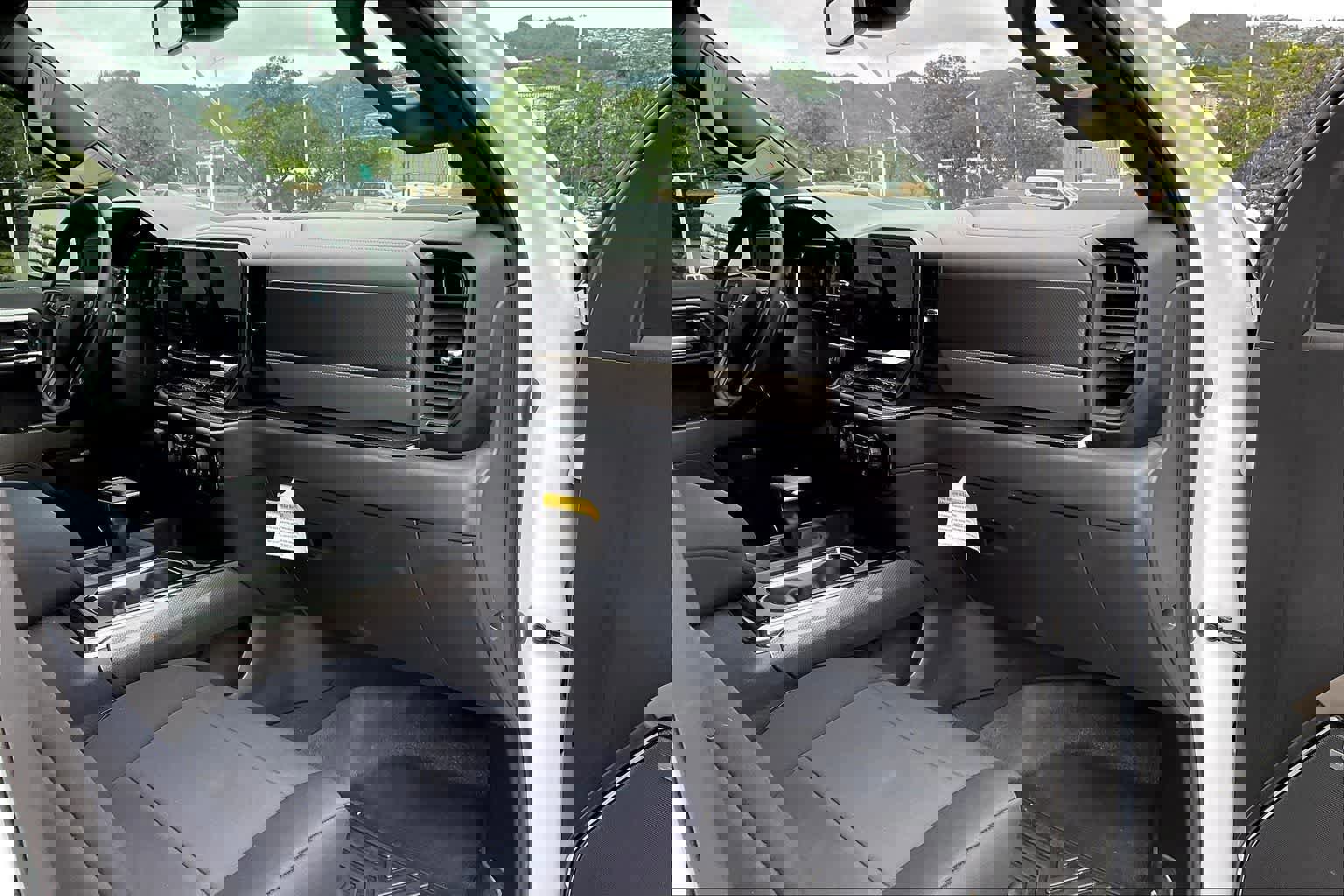 Used 2023 Chevrolet Silverado 1500 ZR2 image 23