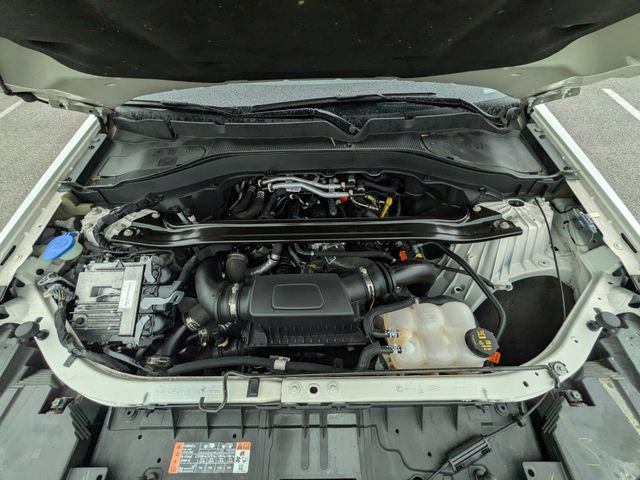 Certified 2023 Ford Explorer Platinum w/ Technology Package AWD/4WD image 25