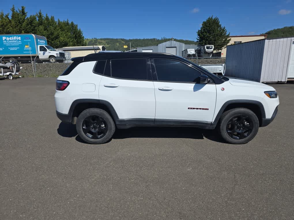 Used 2023 Jeep Compass Trailhawk w/ Trailhawk Convenience Group AWD/4WD image 5