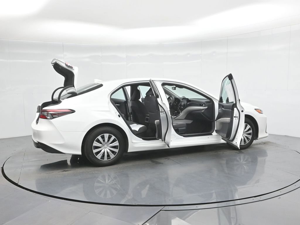 Used 2023 Toyota Camry LE image 12