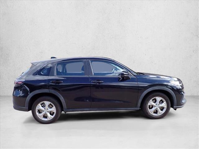Used 2023 Honda HR-V LX image 9