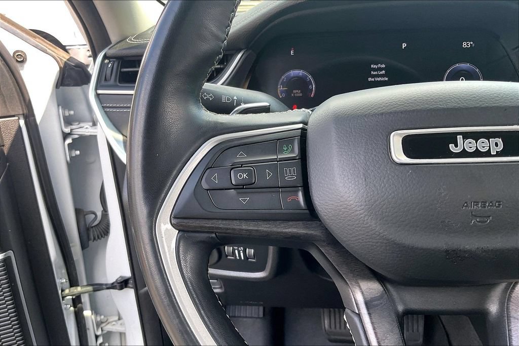 Used 2021 Jeep Grand Cherokee L Limited AWD/4WD image 17