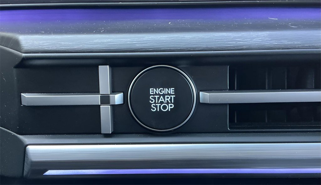 Used 2024 Hyundai Santa Fe Limited image 48