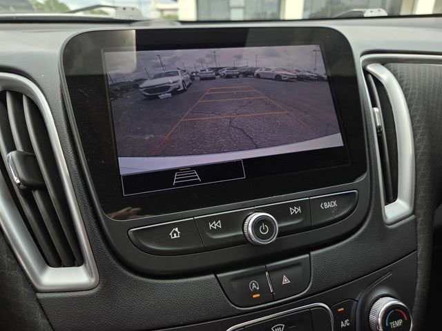 Used 2022 Chevrolet Malibu LS w/ Driver Confidence Package II FWD image 9