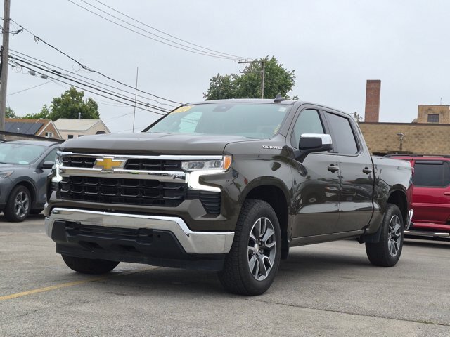 Used 2024 Chevrolet Silverado 1500 LT AWD/4WD image 8