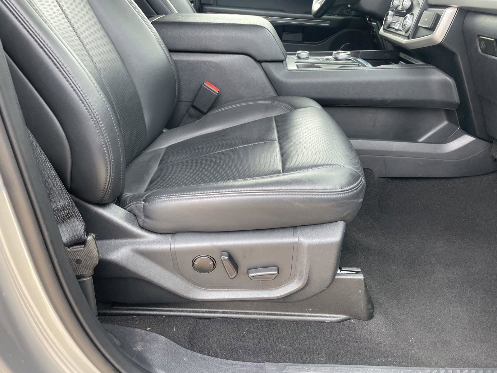 Certified 2024 Ford Expedition Max XLT image 30