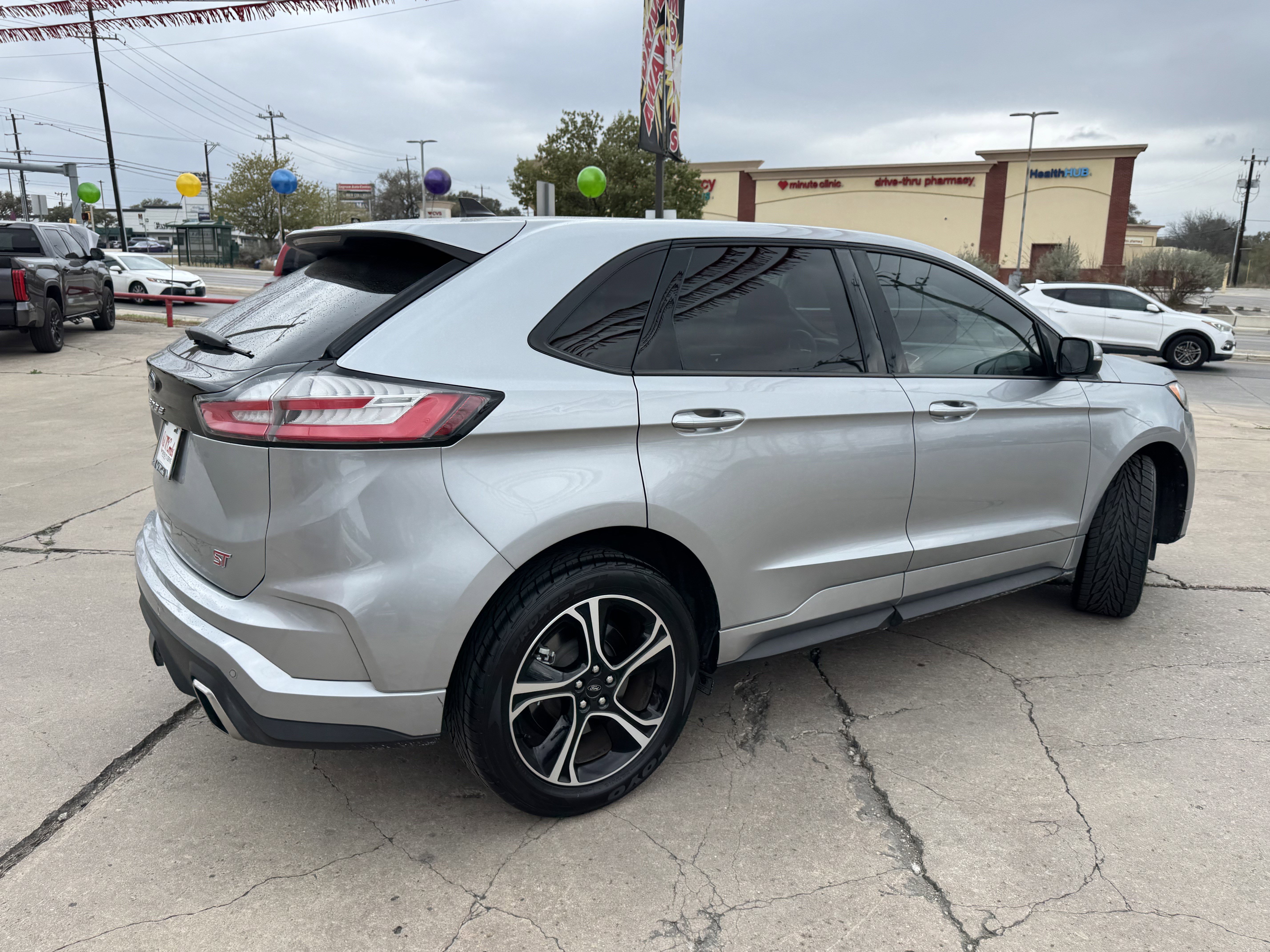Certified 2022 Ford Edge ST image 5