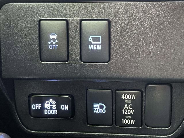 Used 2020 Toyota Tacoma Limited image 18