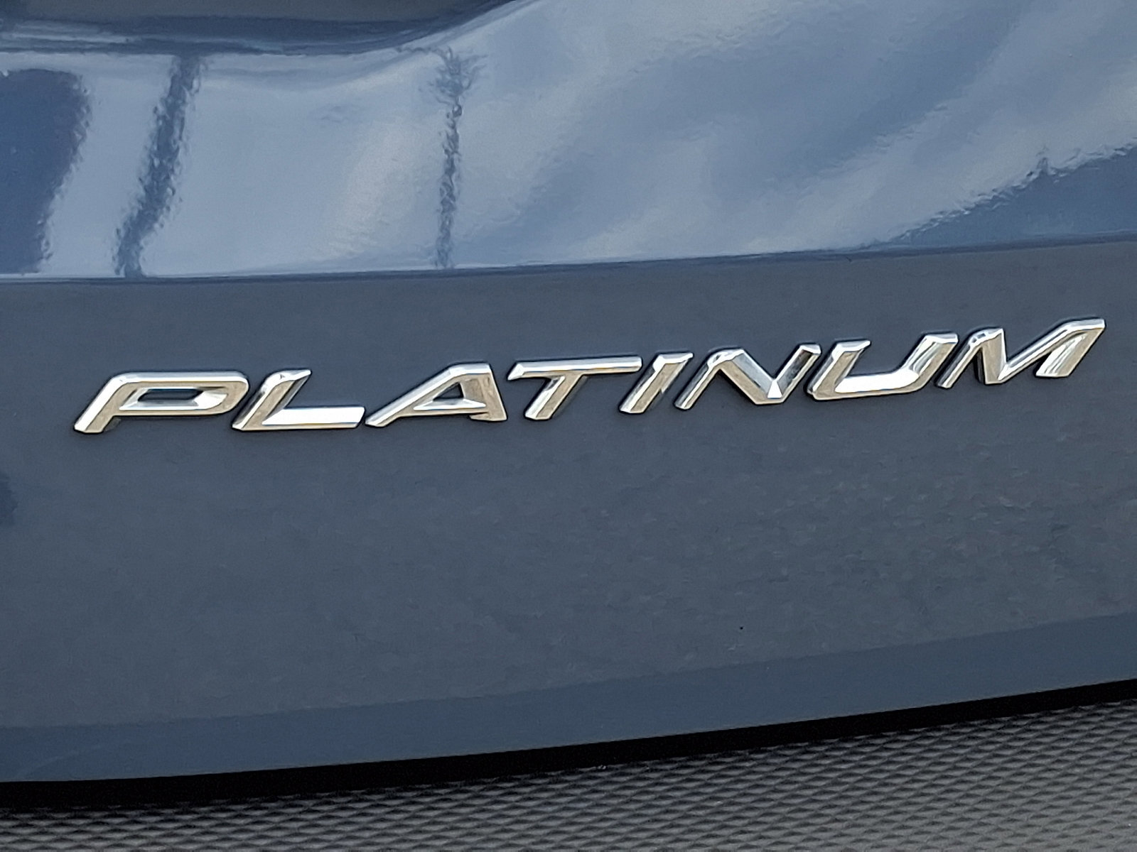 Certified 2024 Ford Escape Platinum image 30