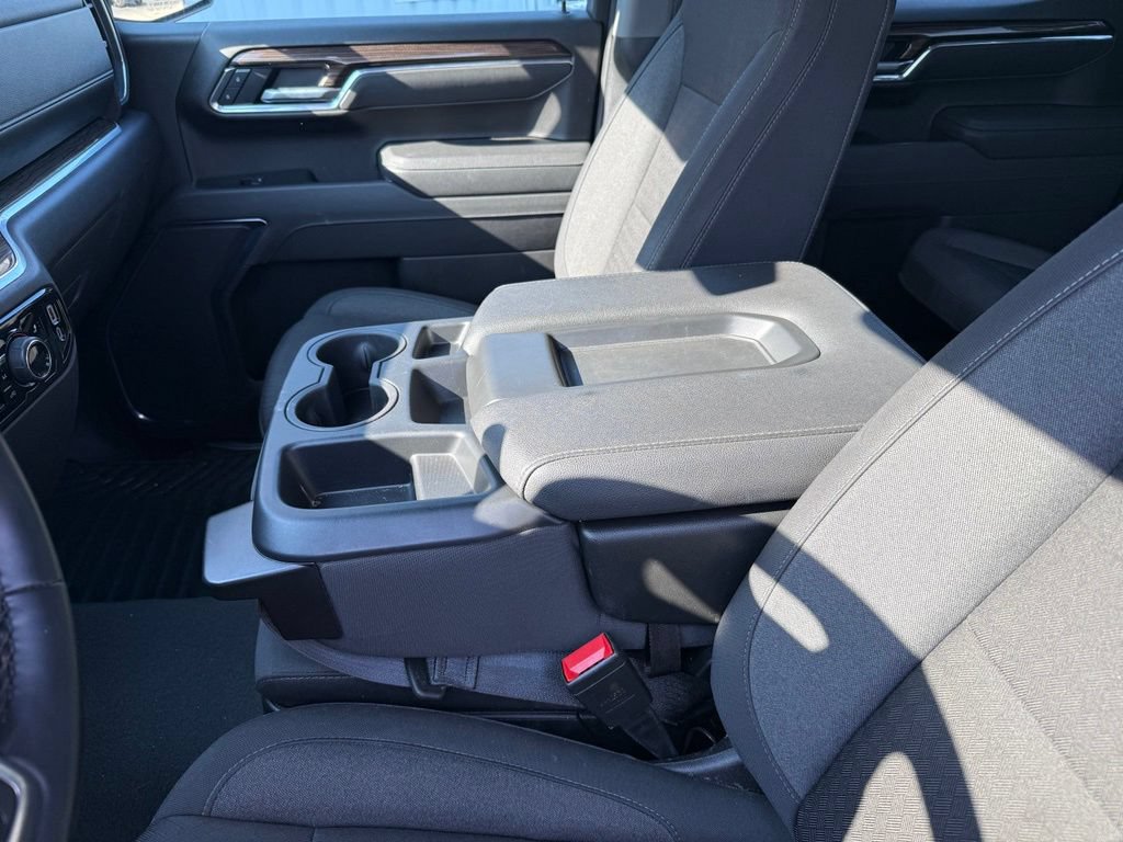 Used 2026 Chevrolet Silverado 1500 LT AWD/4WD image 9