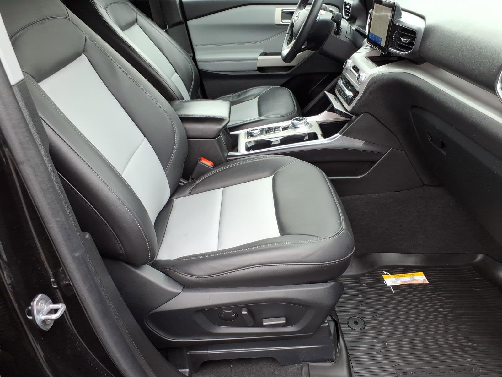 Certified 2023 Ford Explorer XLT w/ Equipment Group 202A image 8