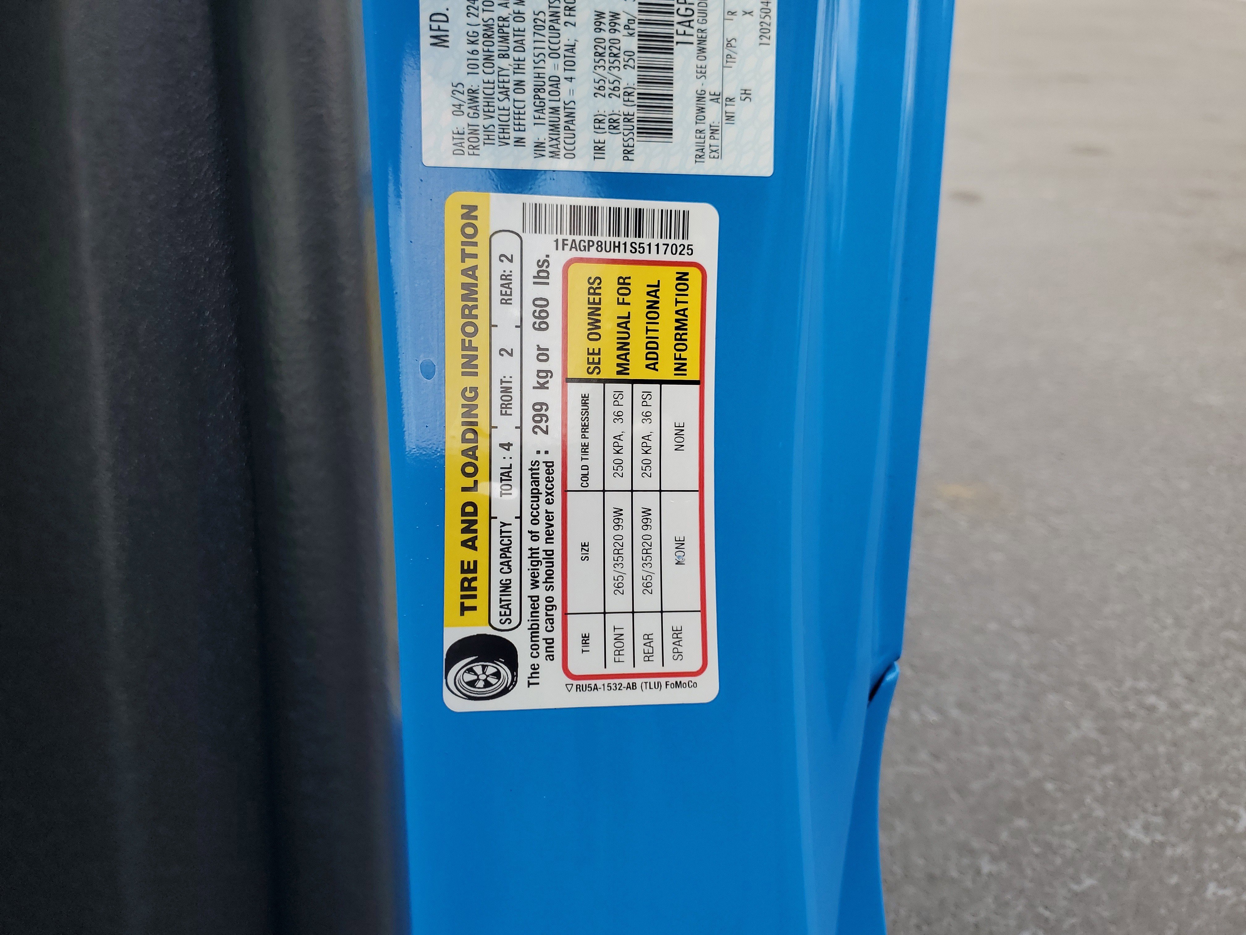 Certified 2025 Ford Mustang Premium image 31