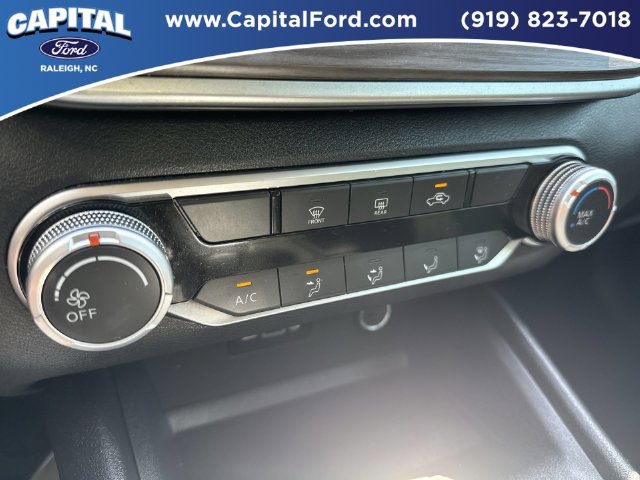 Used 2025 Nissan Altima 2.5 SV FWD image 29