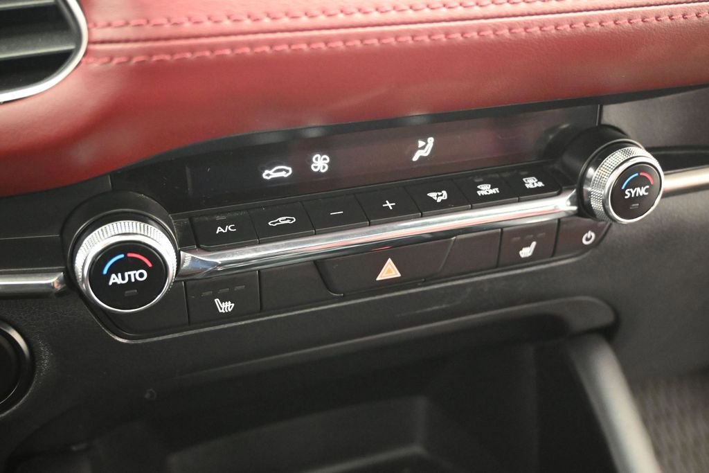 Used 2024 MAZDA MAZDA3 s FWD image 17