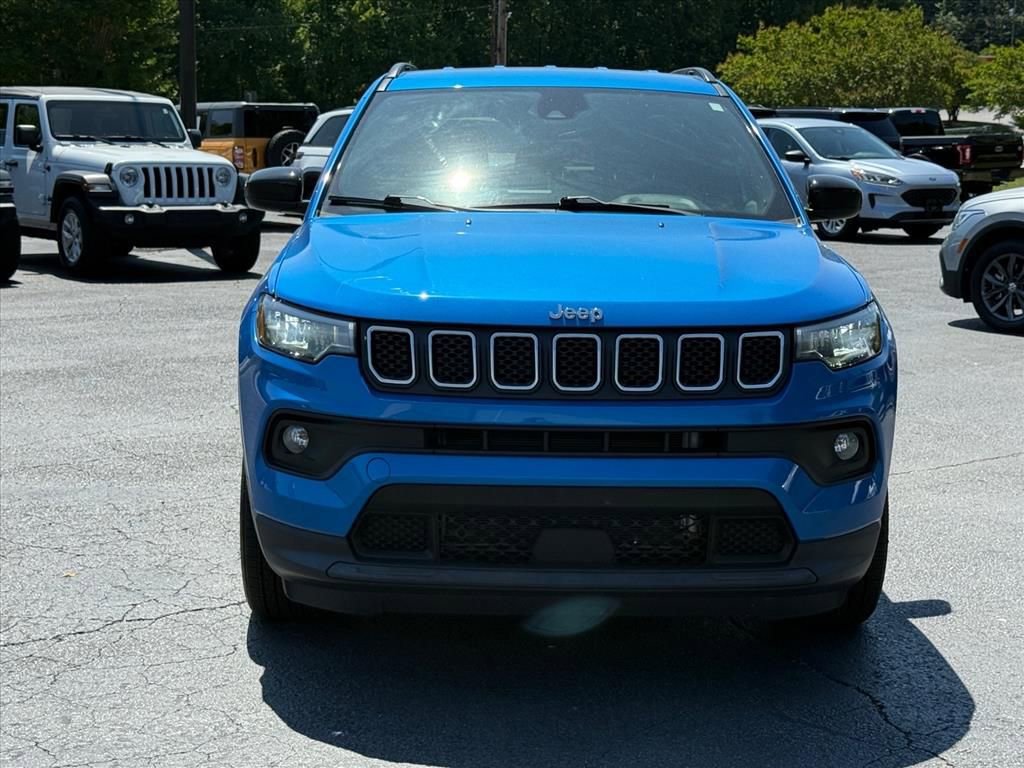 Used 2023 Jeep Compass Latitude AWD/4WD image 9