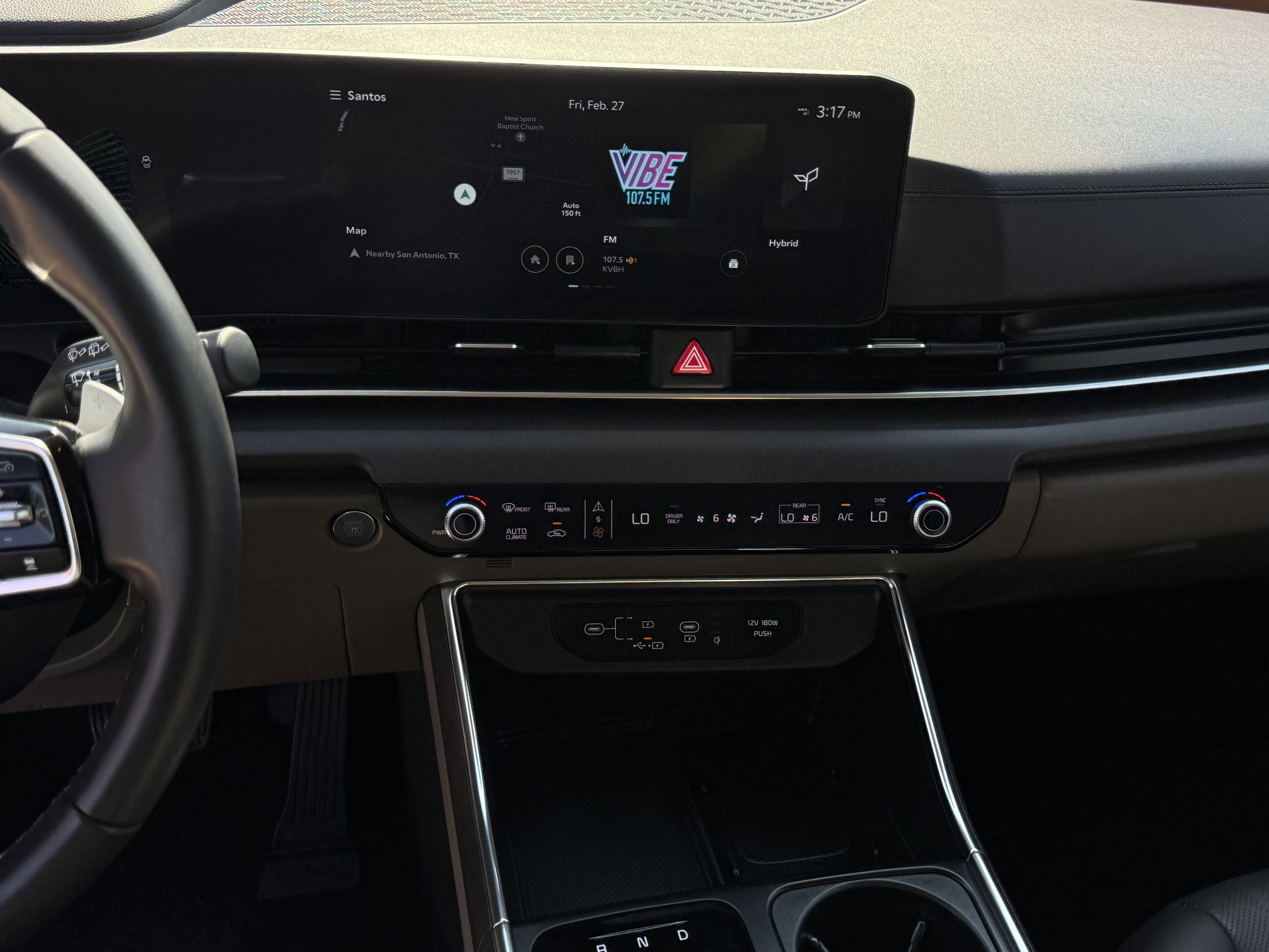 Used 2025 Kia Carnival EX image 20