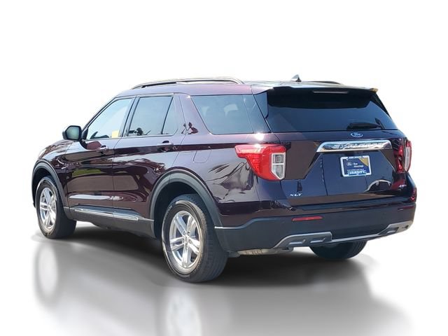 Certified 2023 Ford Explorer XLT w/ Equipment Group 202A AWD/4WD image 3