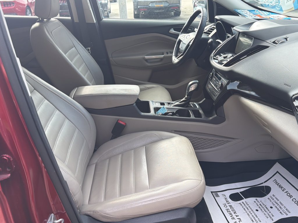 Certified 2019 Ford Escape Titanium FWD image 28