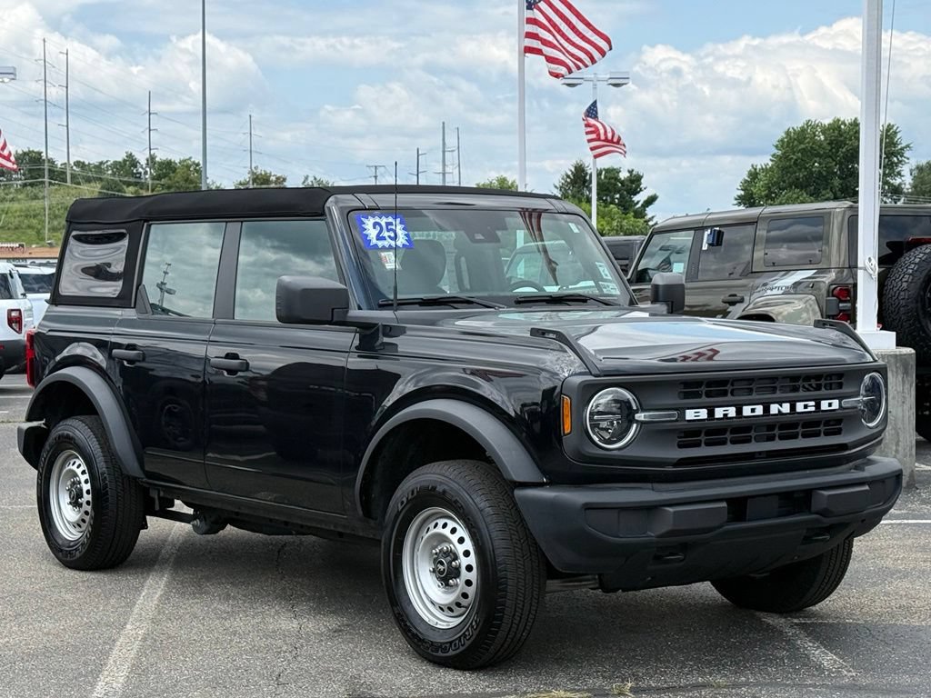 Certified 2025 Ford Bronco 4-Door AWD/4WD image 28