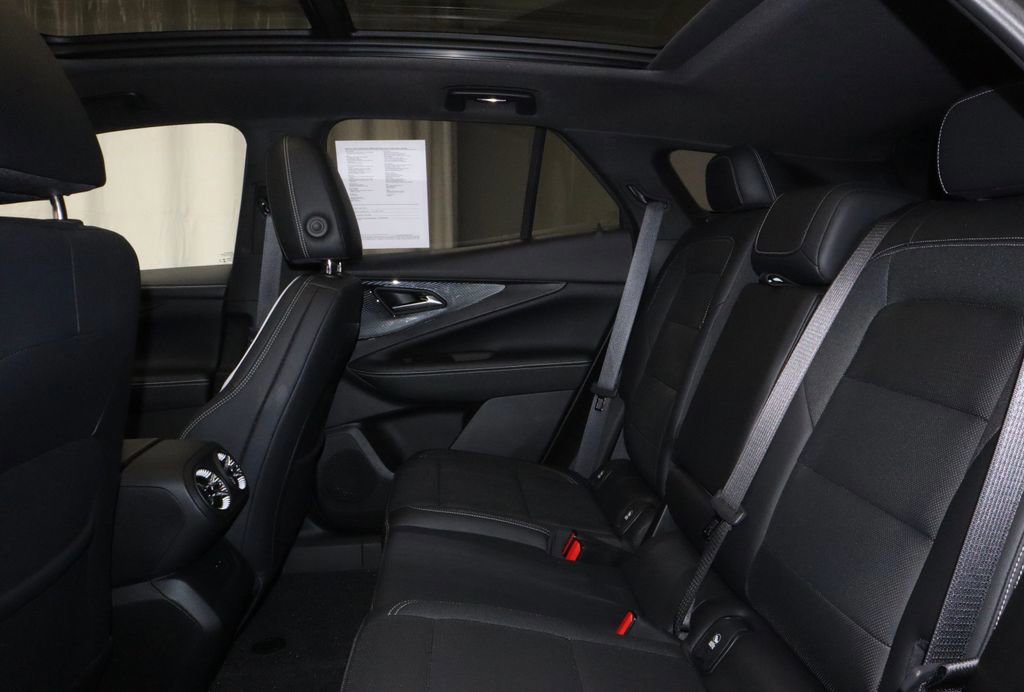 Used 2024 Chevrolet Blazer EV LT image 22