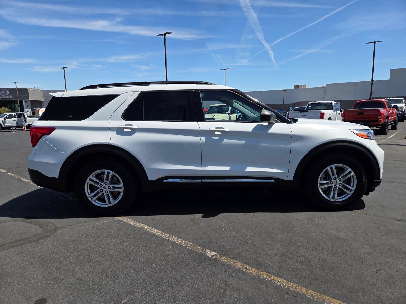 Certified 2021 Ford Explorer XLT w/ Equipment Group 202A RWD image 7
