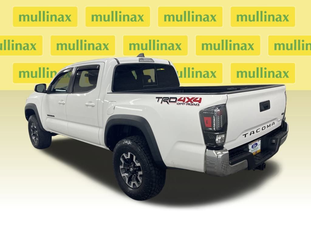 Used 2020 Toyota Tacoma TRD Off-Road image 9