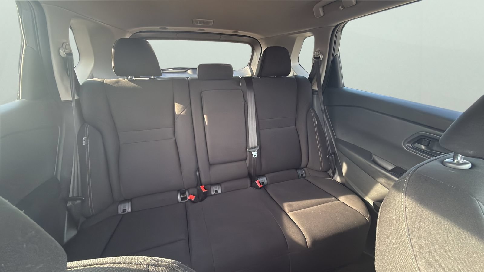 Used 2024 Nissan Rogue S FWD image 25