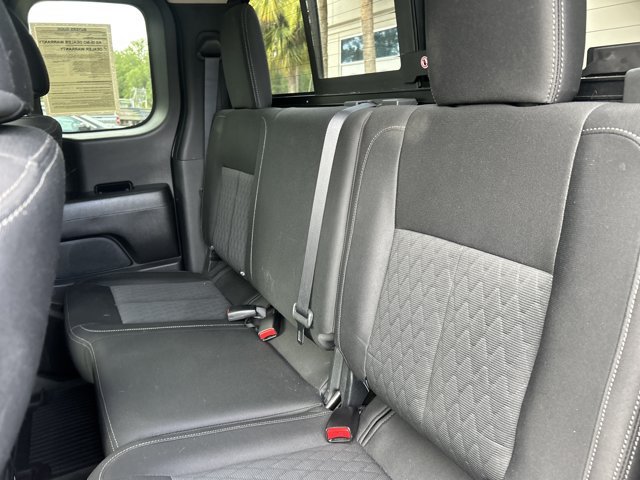 Used 2017 Nissan Titan SV RWD image 23