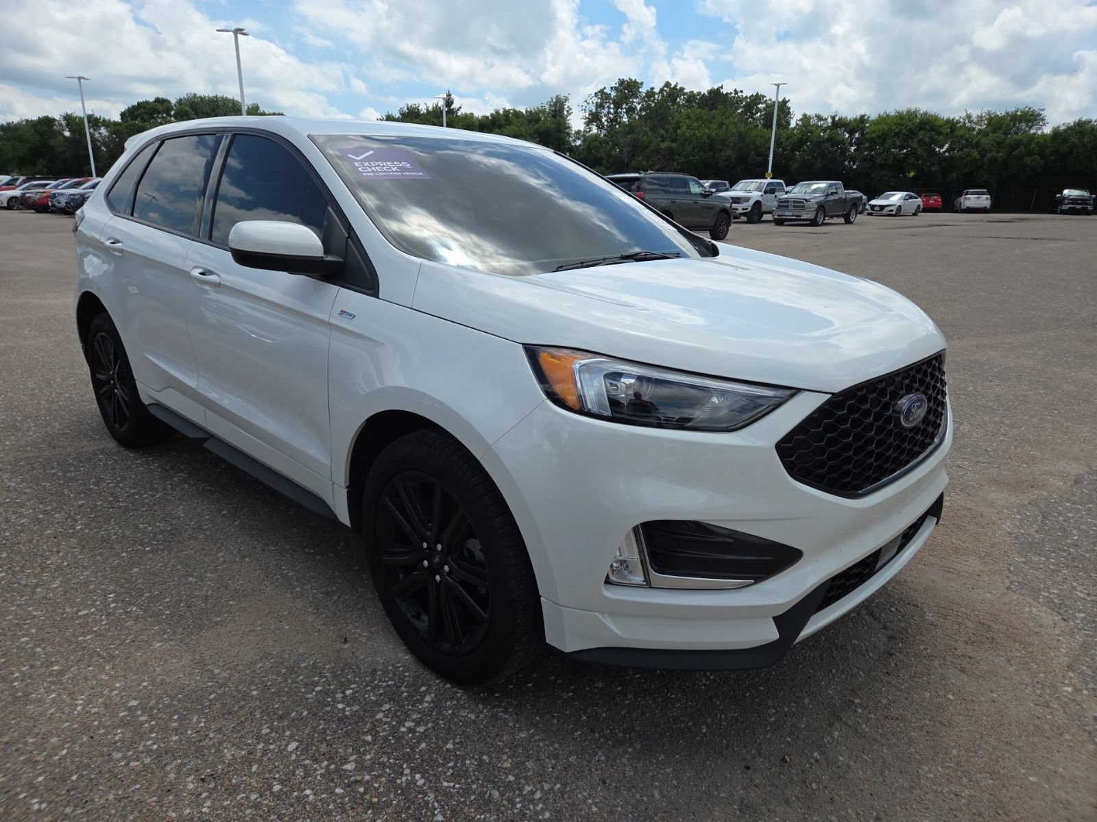 Certified 2024 Ford Edge ST-Line AWD/4WD image 6