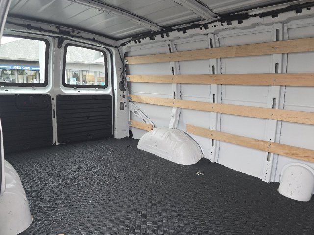Used 2025 GMC Savana 2500 w/ Driver Convenience Package RWD image 16