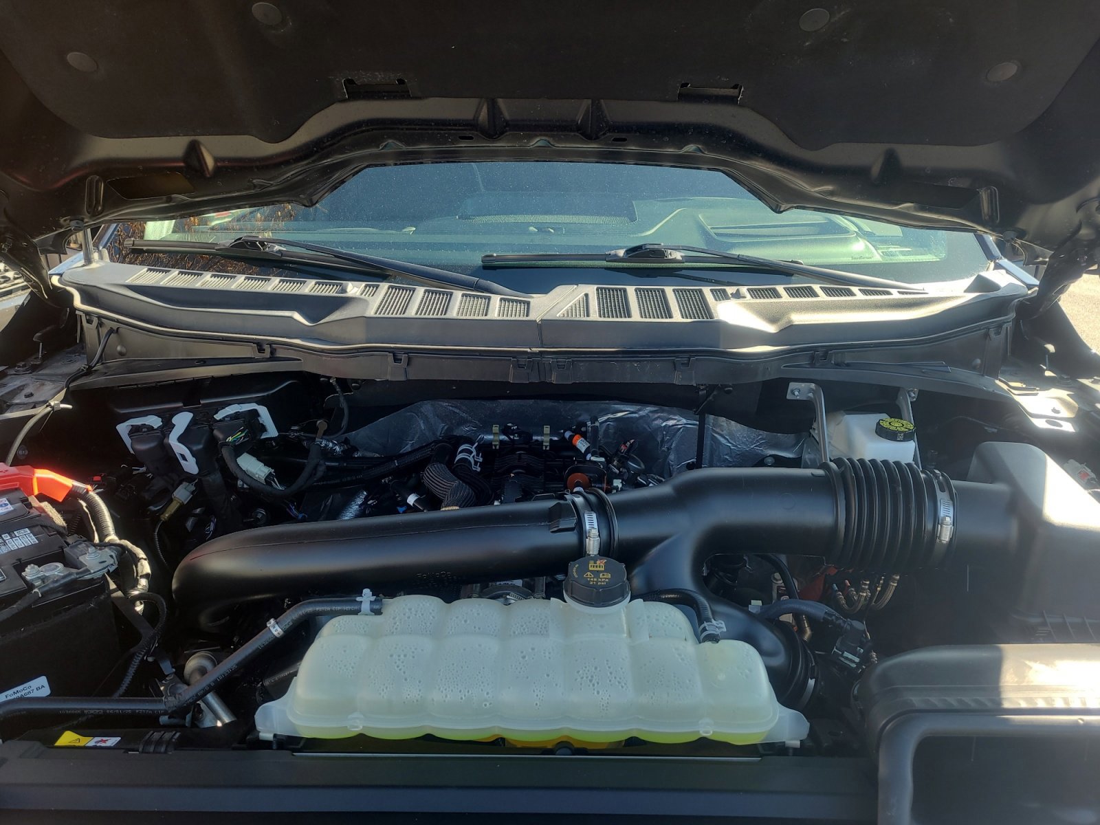 Certified 2025 Ford F150 Lariat w/ Equipment Group 502A High image 21