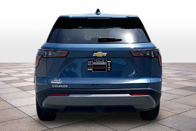 Used 2025 Chevrolet Equinox LT FWD image 4