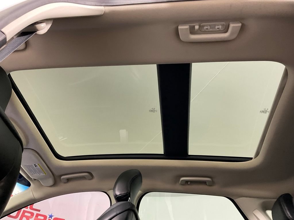 Certified 2019 Ford Edge Titanium w/ Equipment Group 301A FWD image 18