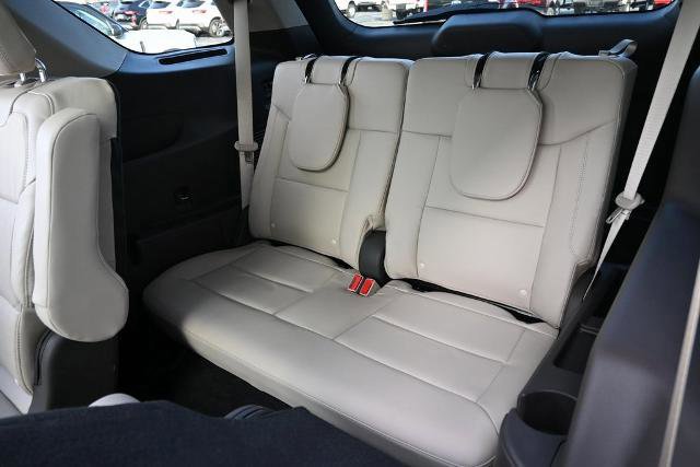 Certified 2022 Ford Explorer Platinum w/ Equipment Group 601A image 30