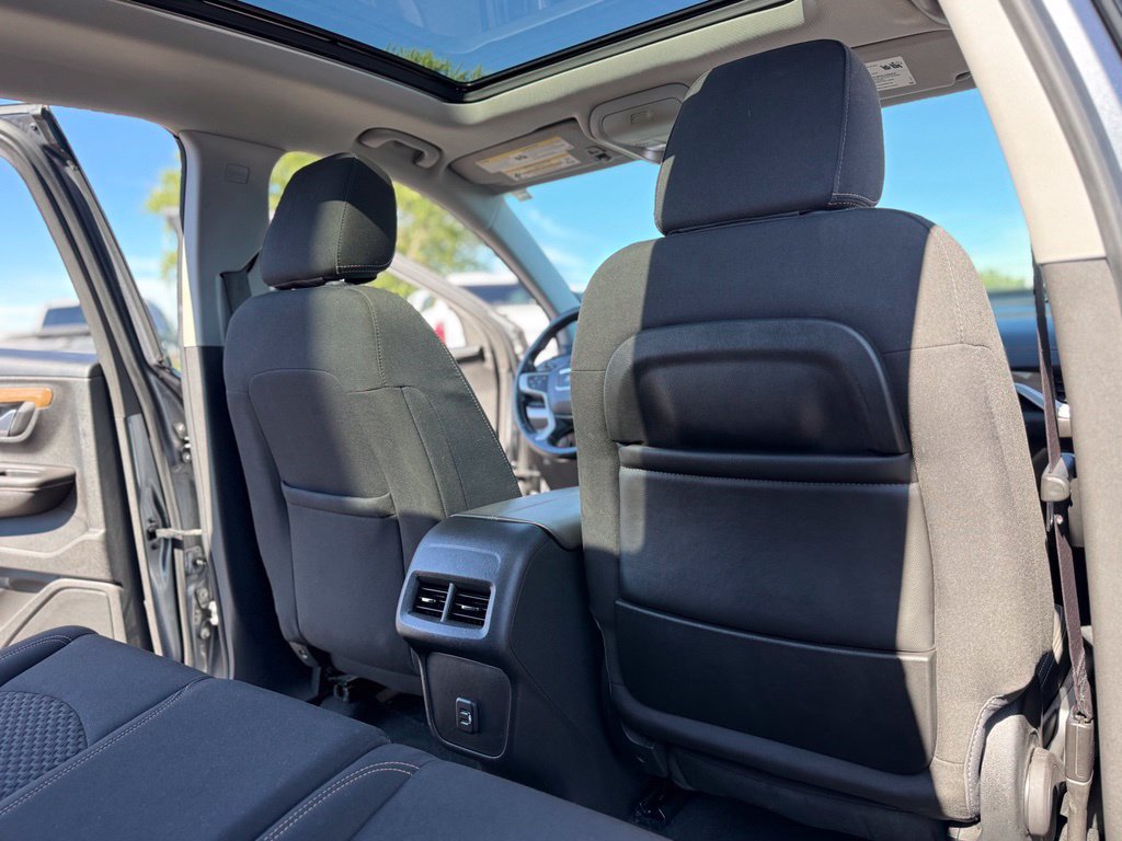 Used 2020 GMC Terrain SLE w/ Driver Convenience Package FWD image 17
