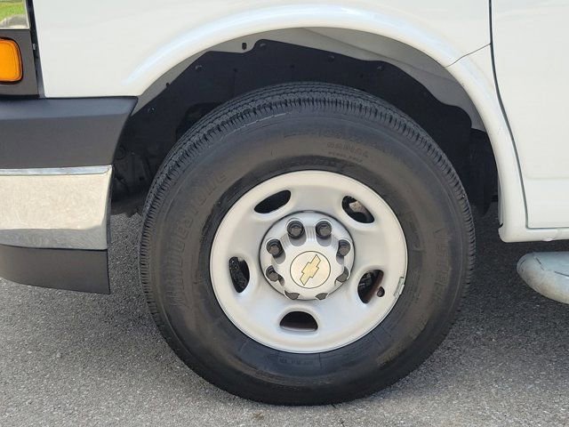 Used 2024 Chevrolet Express 2500 w/ Driver Convenience Package image 8