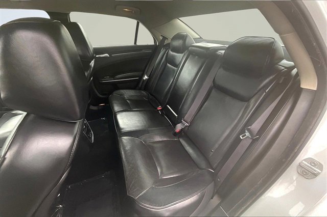 Used 2019 Chrysler 300 Limited image 25