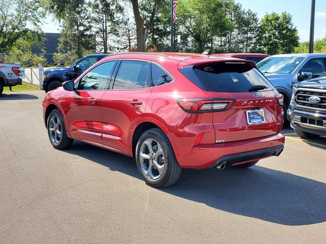 Certified 2024 Ford Escape ST-Line w/ Tech Pack #1 AWD/4WD image 3