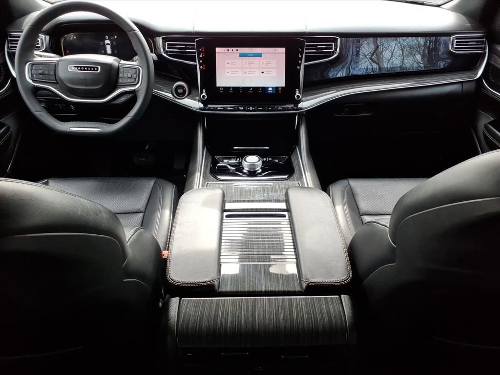 Used 2022 Jeep Wagoneer Series II image 10