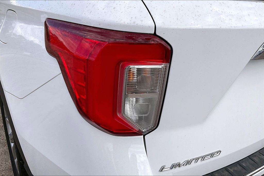 Certified 2022 Ford Explorer Limited RWD image 20