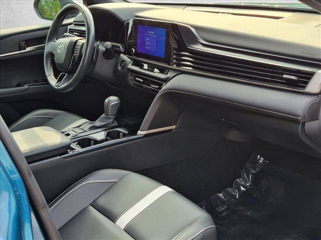 Used 2025 Toyota Camry SE FWD image 20