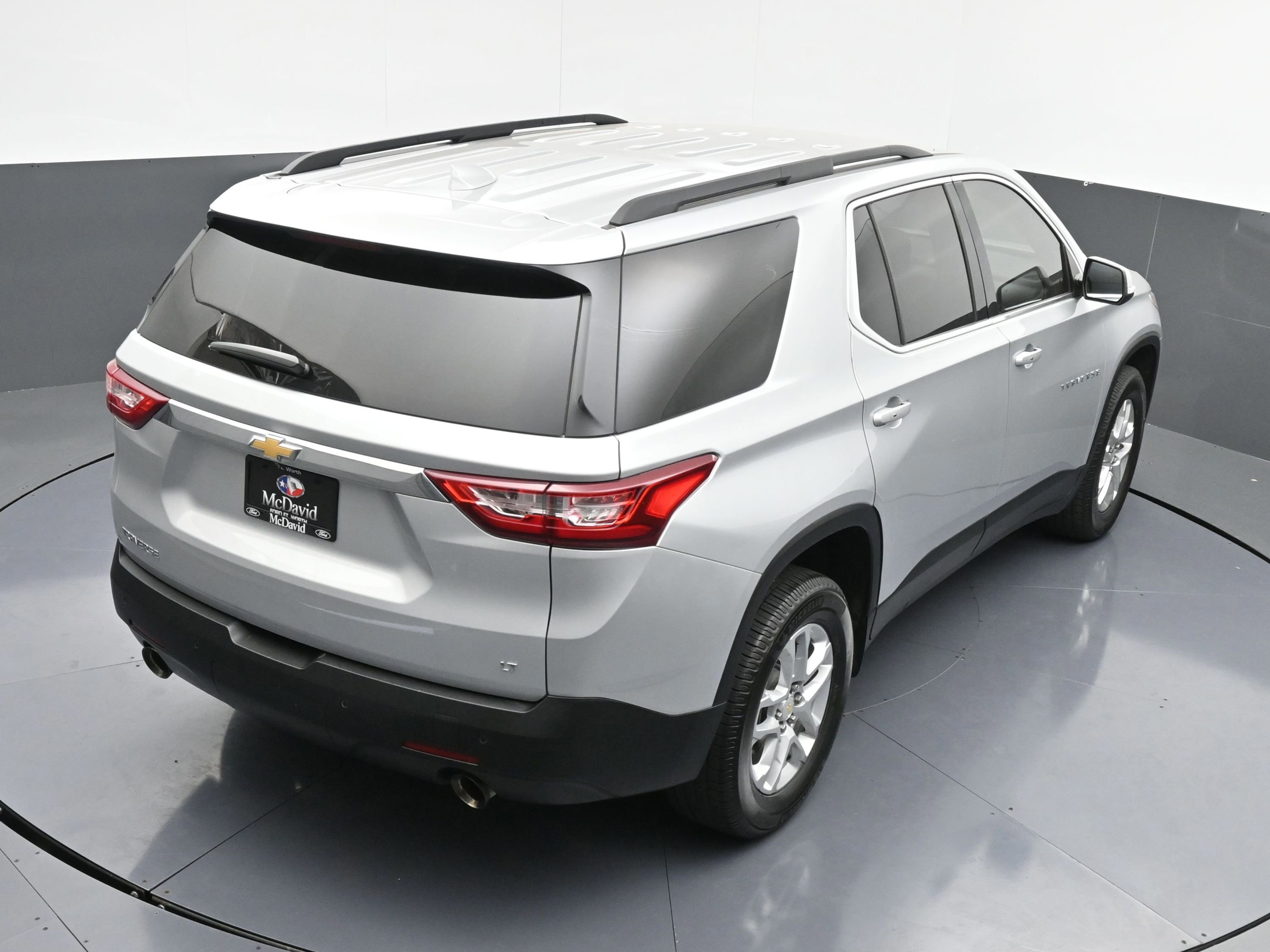 Used 2021 Chevrolet Traverse LT image 16