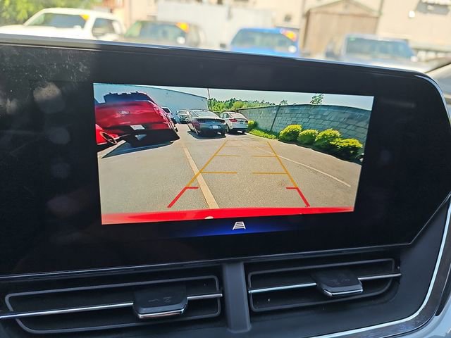 Used 2025 Chevrolet Trax LT w/ LT Convenience Package FWD image 52