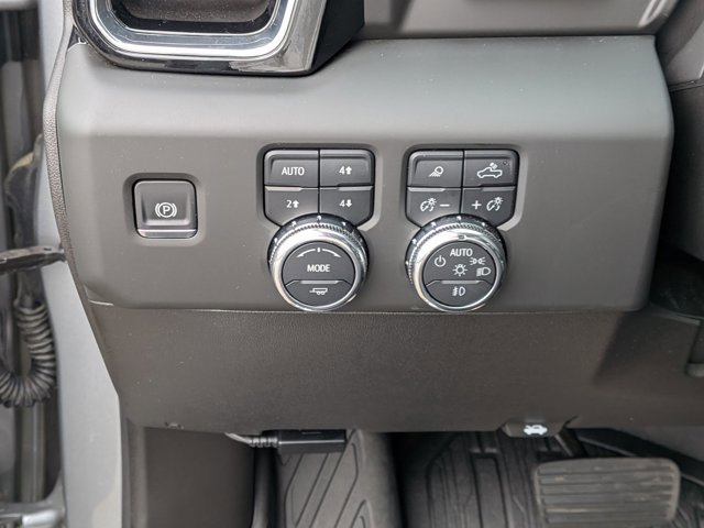 Used 2025 GMC Sierra 2500 Denali w/ Technology Package AWD/4WD image 17