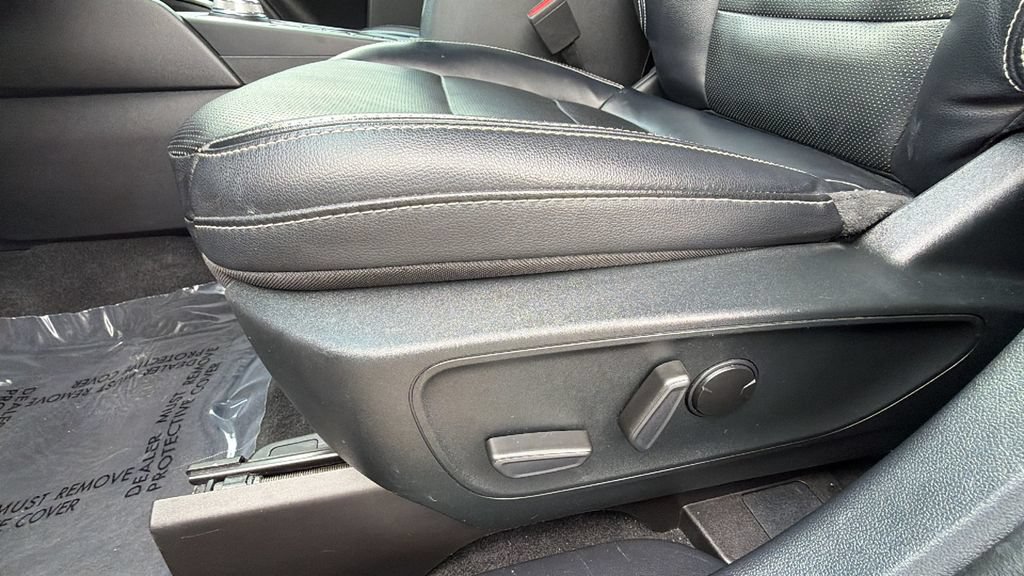 Certified 2022 Ford Escape Titanium FWD image 28