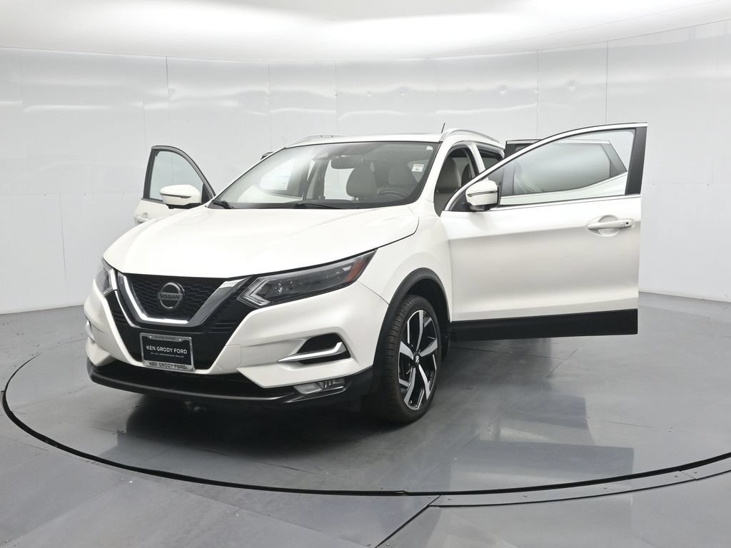 Used 2020 Nissan Rogue Sport SL w/ Premium Package FWD image 33